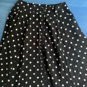 Torrid NWT Black and White Polka Dot Skirt 00 M/L